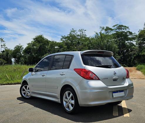 NISSAN TIIDA 1.8 SL 16V FLEX 4P AUTOMÁTICO NISSAN TIIDA 1.8 SL 16V FLEX 4P AUTOMÁTICO